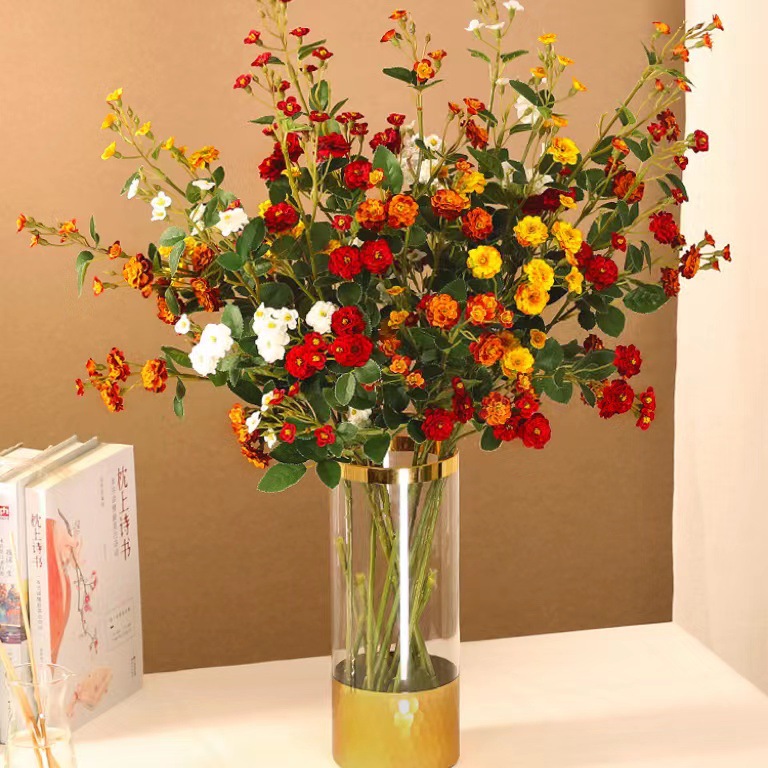 軽やかな高級感の小さな造花のバラの花束、ダイニングテーブル、 - Photography Artificial Lighting のレビューと価格