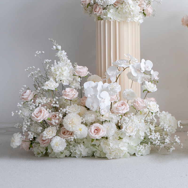 高品質な薄ピンクと白のバラの造花、結婚式の通路や写真撮影用の - Photography Artificial Lighting のレビューと価格